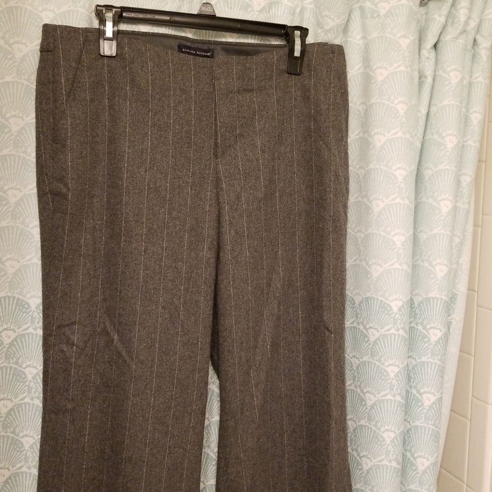 NWT Grey pinstripe Banana Republic suitpants 12s